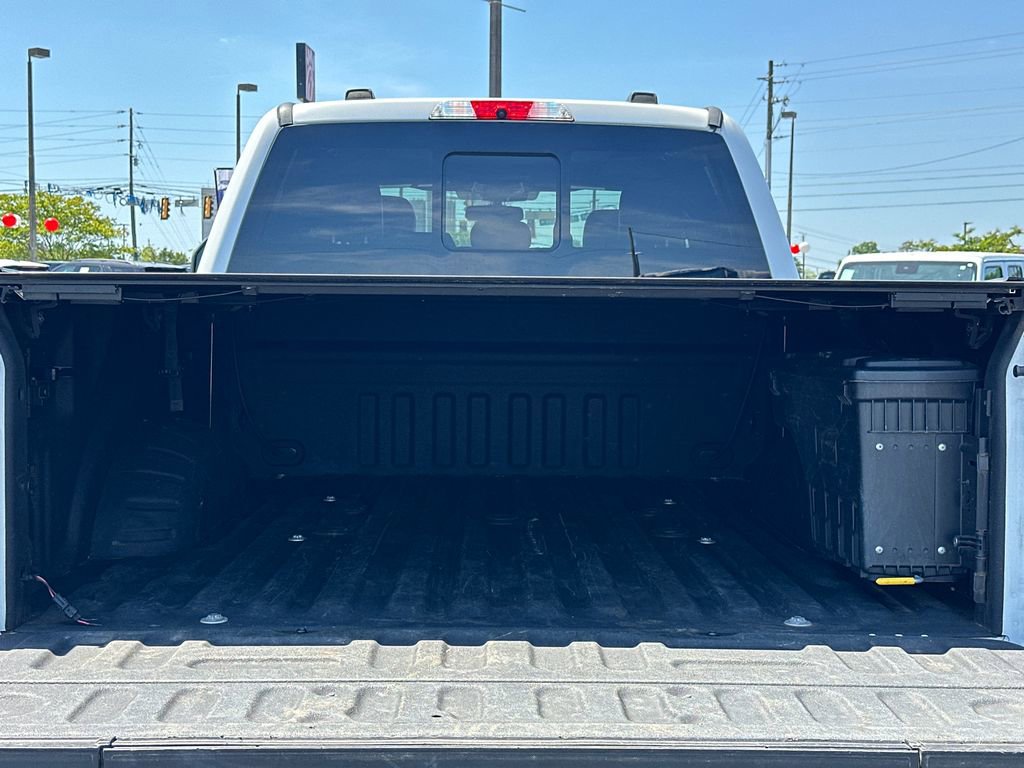 Certified 2020 Ford F350 Platinum w/ Tremor Off-Road Package AWD/4WD image 18