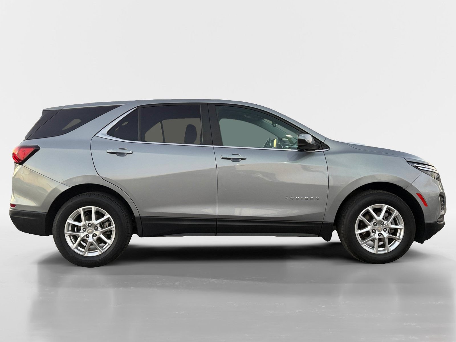 Used 2024 Chevrolet Equinox LT FWD image 8