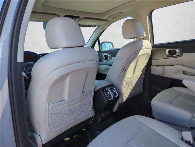 Used 2022 Kia Sorento SX image 15