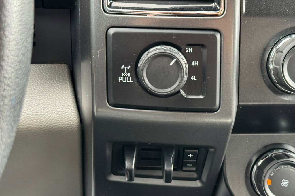 Certified 2019 Ford F250 XLT w/ XLT Value Package AWD/4WD image 35