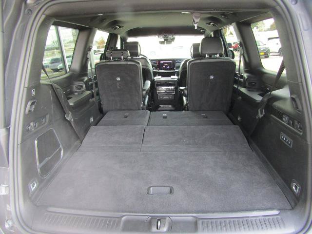 Used 2022 Jeep Wagoneer Series III w/ Flexible Seating Group AWD/4WD image 37