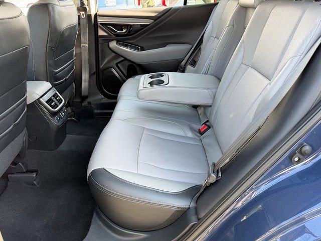 Used 2025 Subaru Outback Limited AWD/4WD image 7