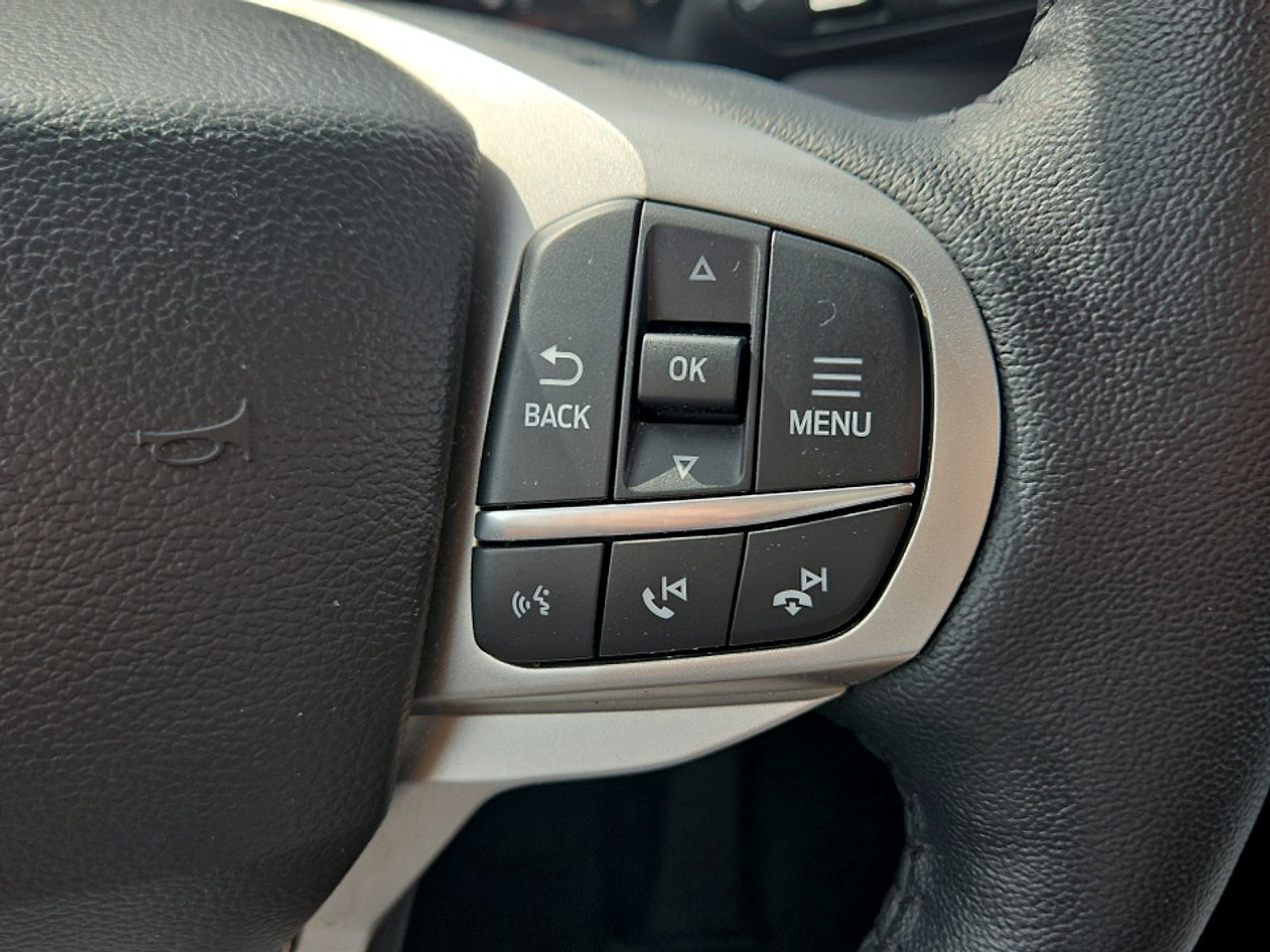 Certified 2023 Ford Explorer XLT w/ Equipment Group 202A AWD/4WD image 14