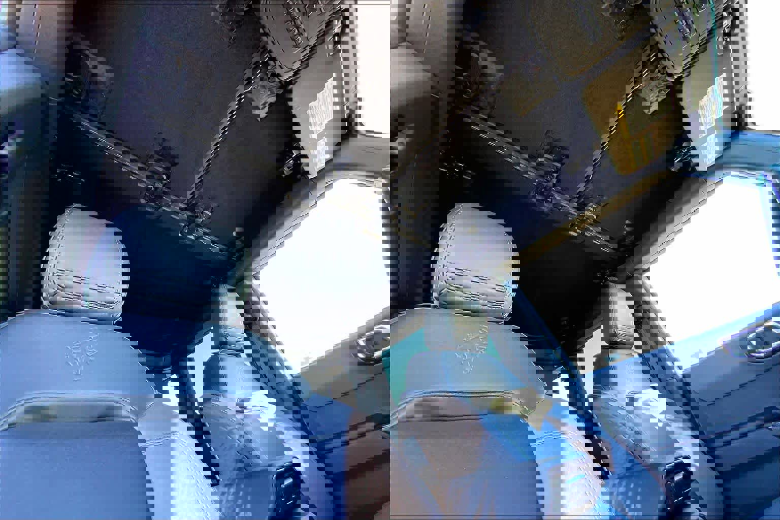 Certified 2024 Ford Bronco Black Diamond image 13