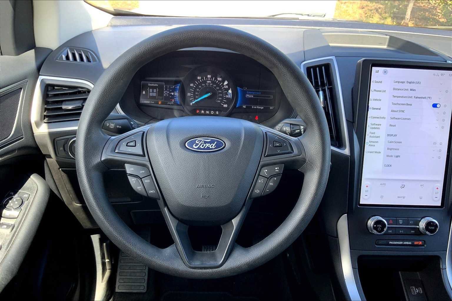 Certified 2022 Ford Edge SE w/ Black Appearance Package image 14