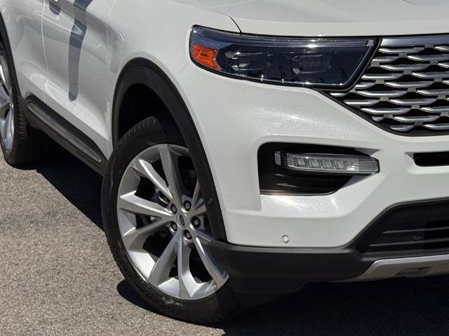 Certified 2021 Ford Explorer Platinum w/ Equipment Group 601A AWD/4WD image 4
