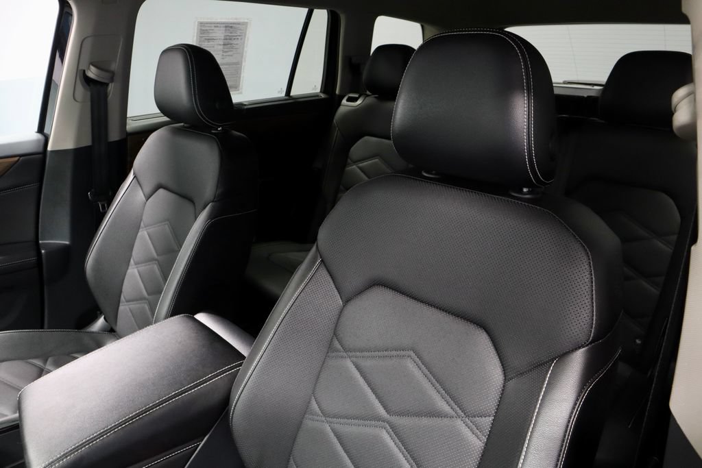 Used 2025 Volkswagen Atlas SE FWD image 26