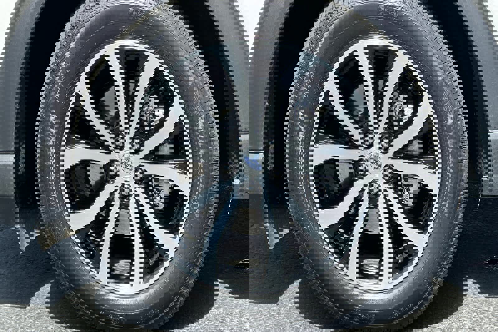 Certified 2025 Ford Explorer ST-Line image 27