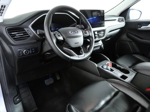 Certified 2024 Ford Escape Platinum AWD/4WD image 13