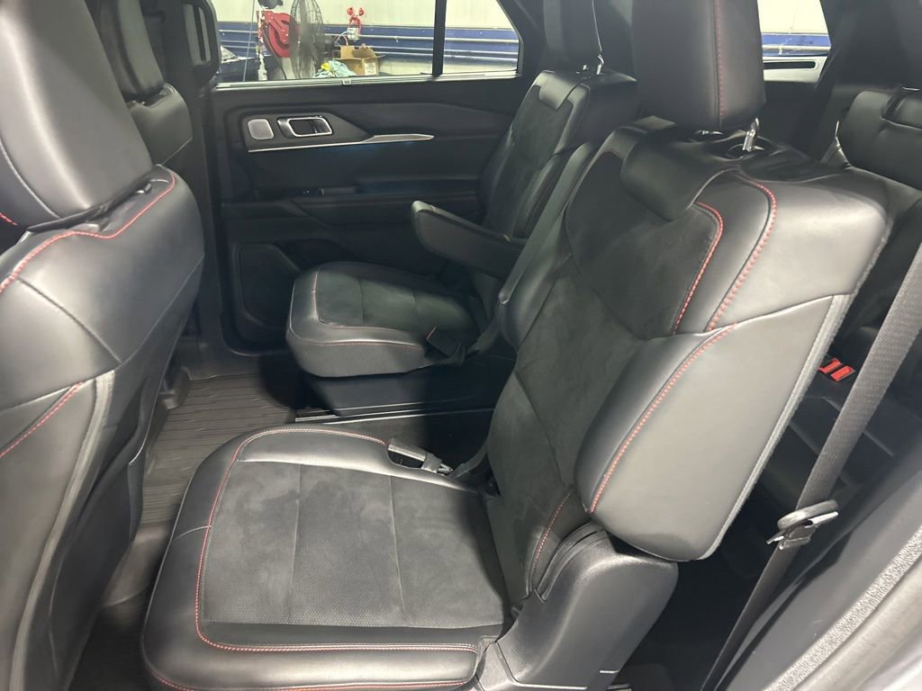 Certified 2025 Ford Explorer ST AWD/4WD image 12