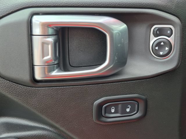 Used 2025 Jeep Gladiator Rubicon w/ Convenience Group AWD/4WD image 14