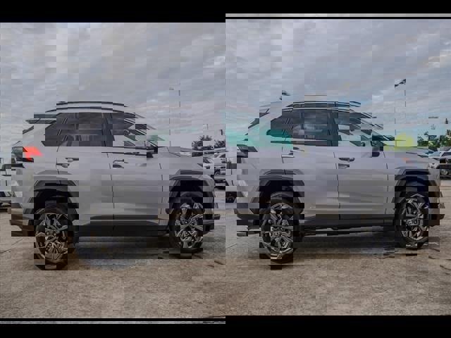 Used 2023 Toyota RAV4 Limited image 5