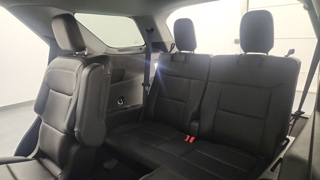 Certified 2023 Ford Explorer XLT w/ Equipment Group 202A image 31