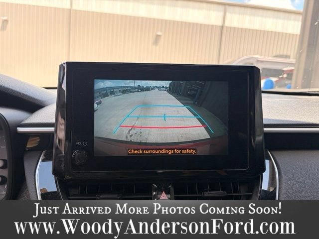 Used 2024 Toyota Corolla Cross AWD Hybrid w/ Moonroof Package image 12
