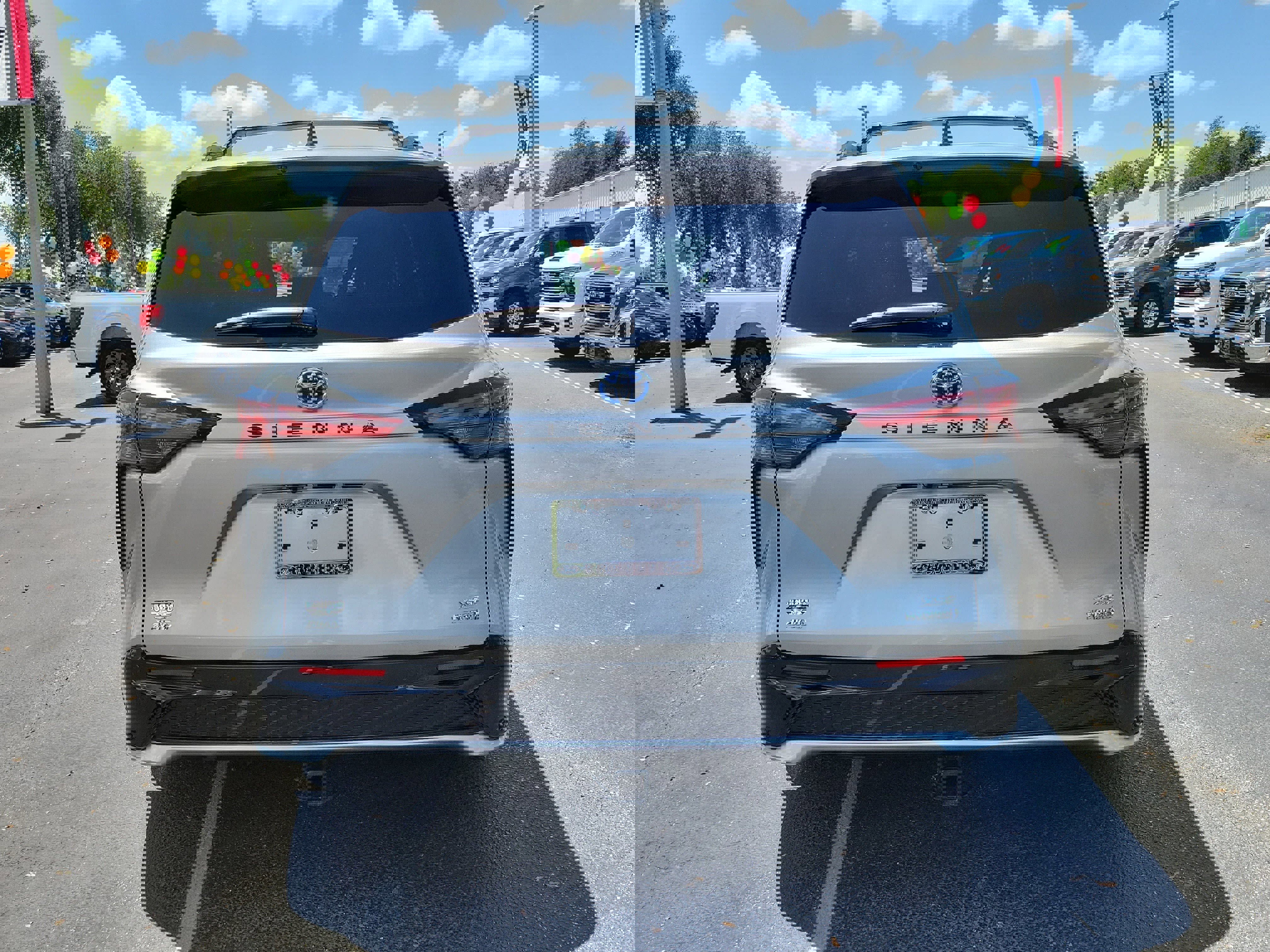 Used 2024 Toyota Sienna XSE w/ XSE Plus Package AWD/4WD video 2