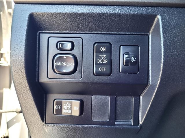 Used 2017 Toyota Tundra SR5 AWD/4WD image 15