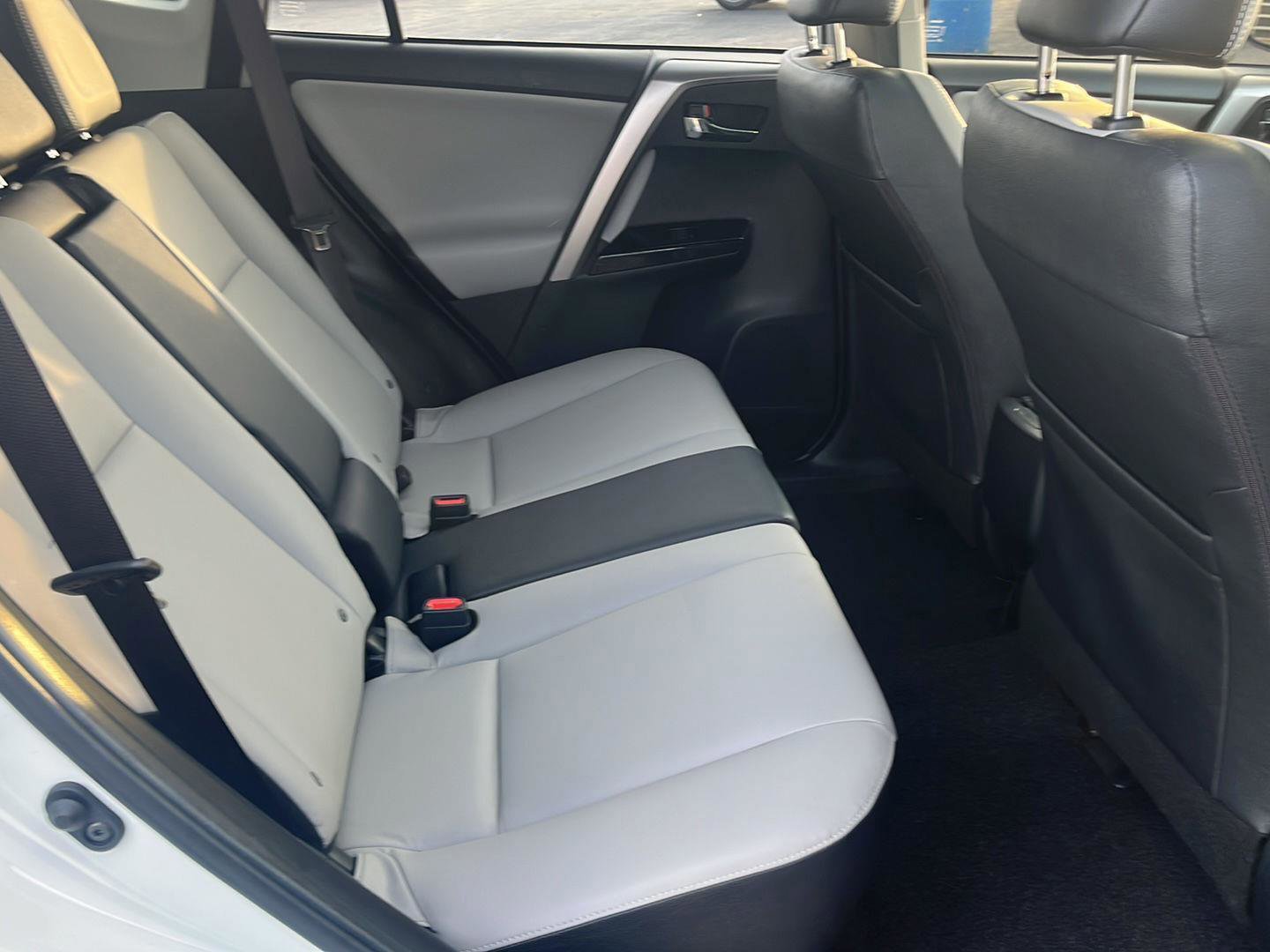 Used 2018 Toyota RAV4 Limited w/ All Weather Liner Package image 14