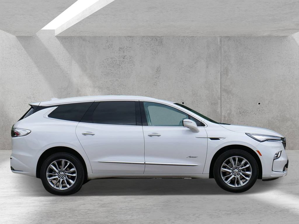 Used 2024 Buick Enclave Avenir w/ Avenir Technology Package AWD/4WD image 2