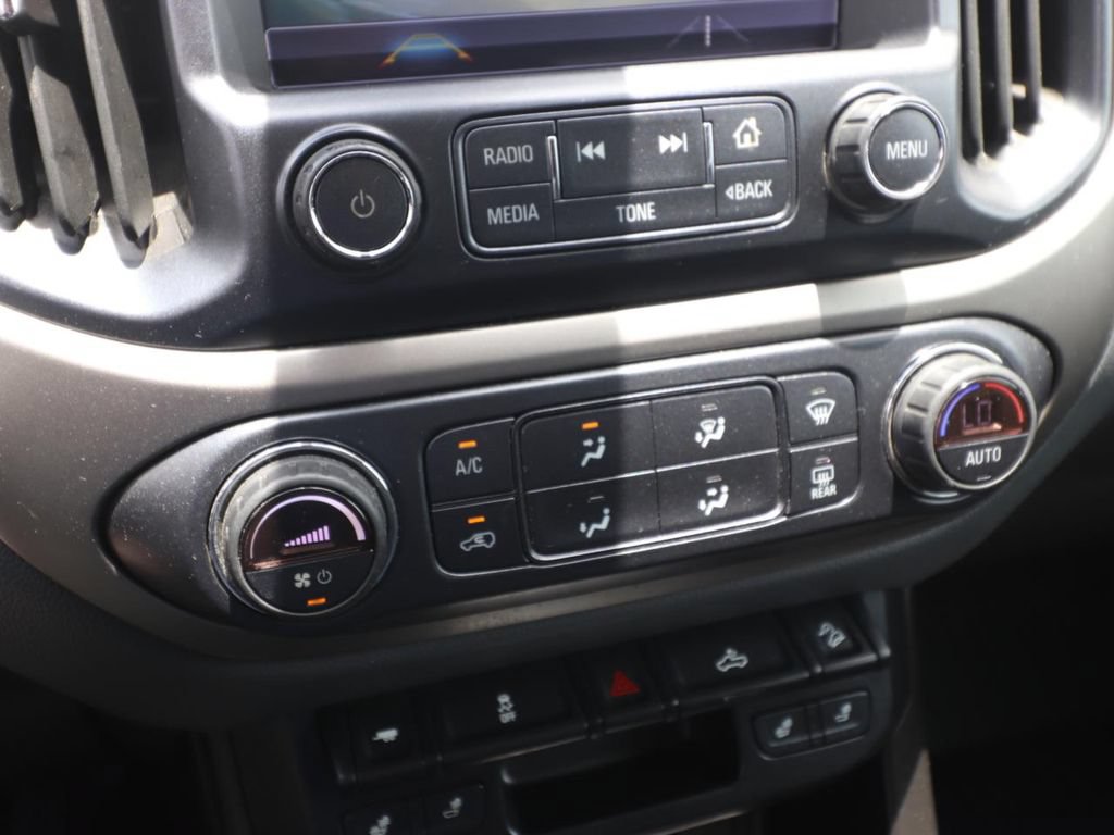 Used 2018 Chevrolet Colorado Z71 AWD/4WD image 21