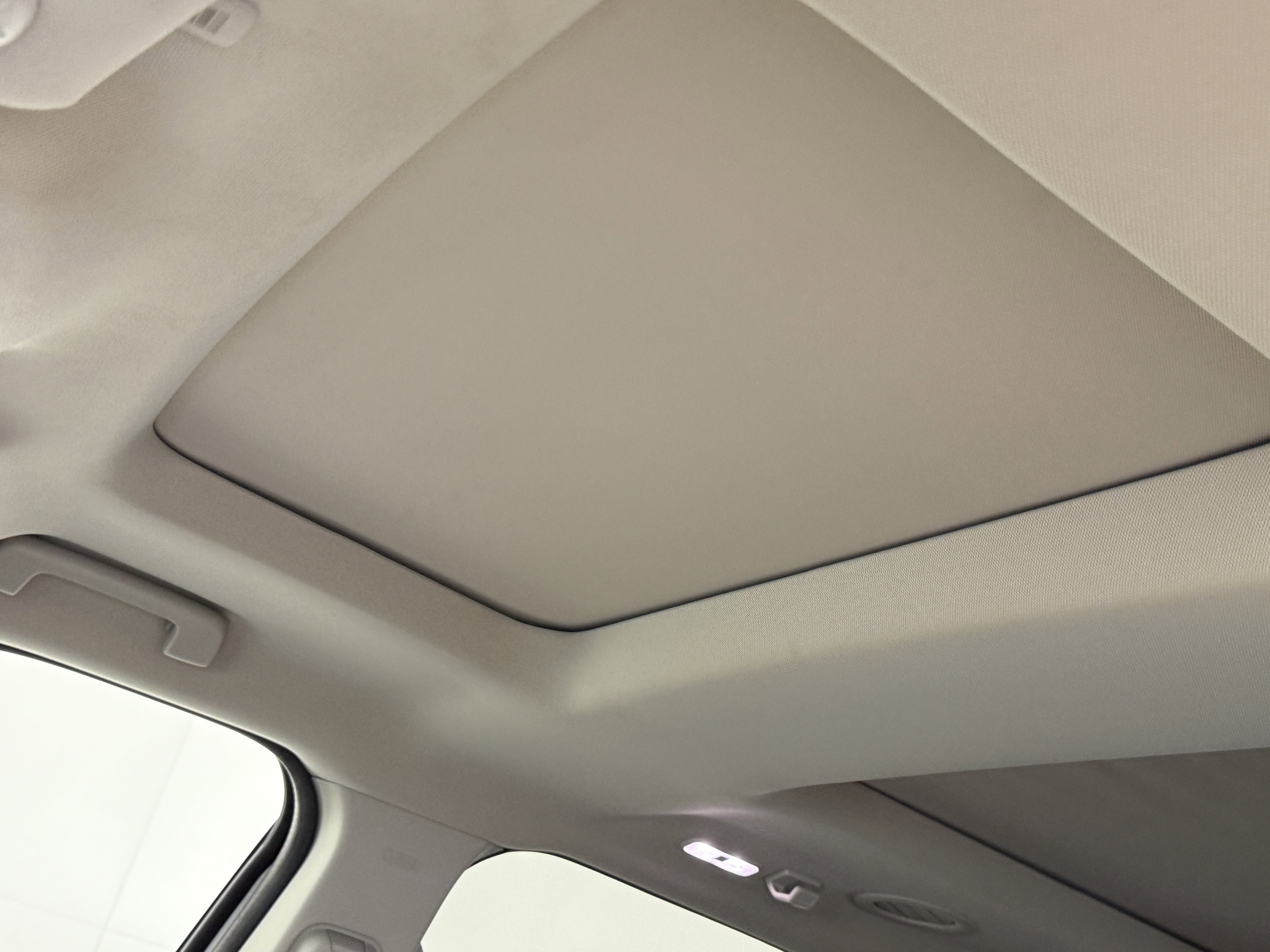 Certified 2018 Ford Explorer Platinum image 18