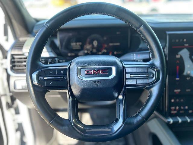 Used 2025 GMC Acadia AT4 w/ Luxury Package AWD/4WD image 18