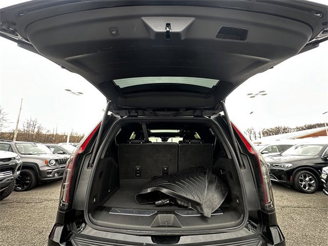 Used 2023 Cadillac Escalade Premium Luxury image 43