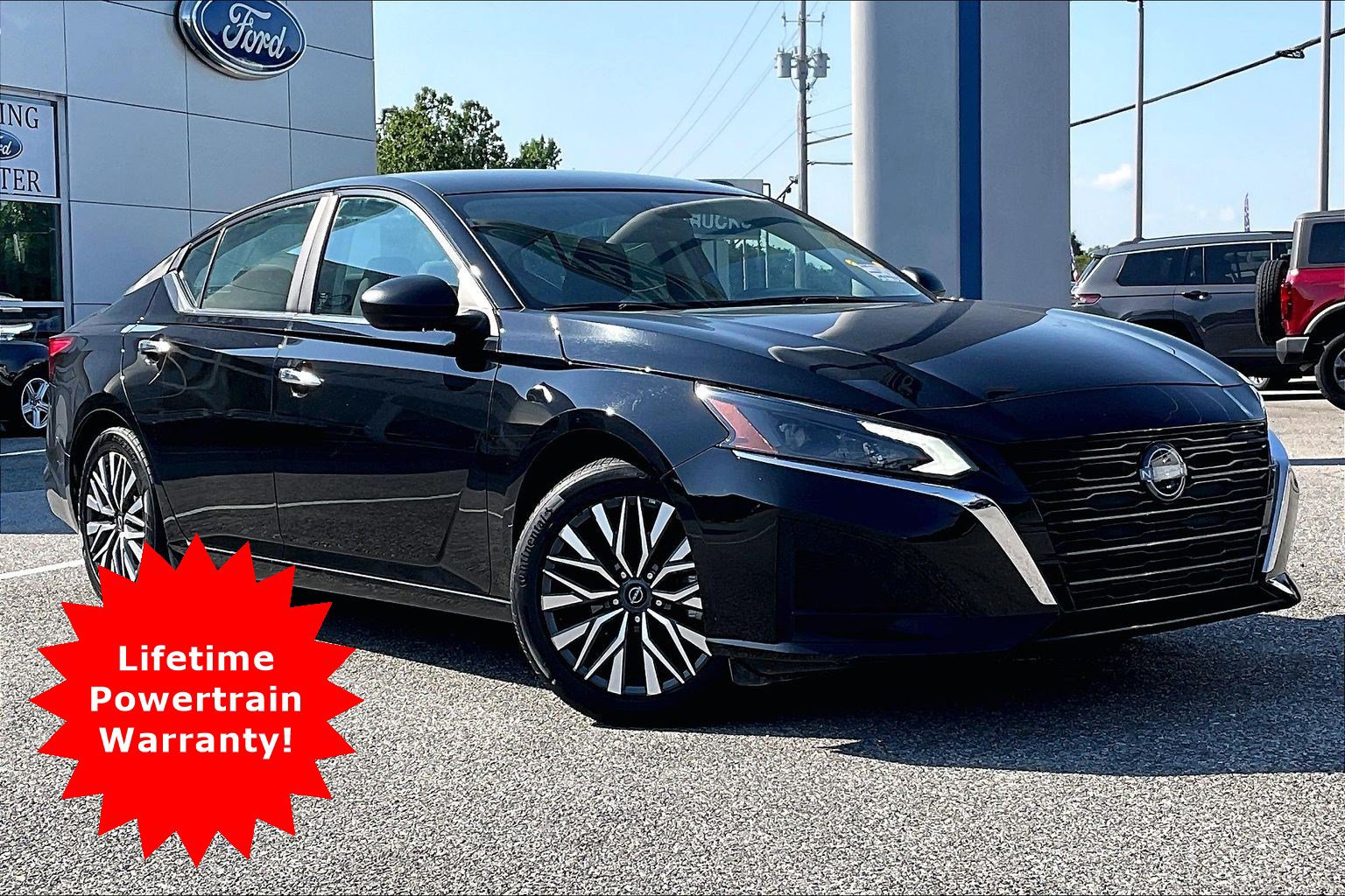 Used 2025 Nissan Altima 2.5 SV FWD image 1