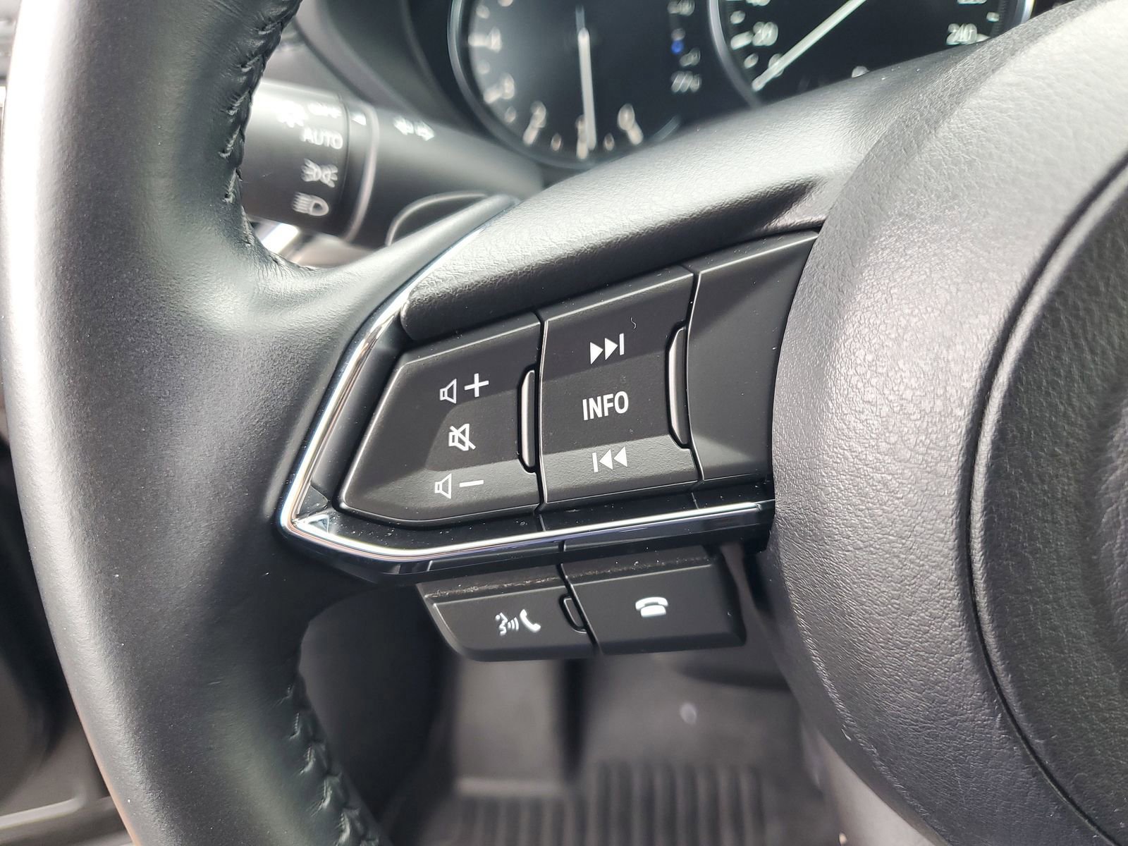 Used 2022 MAZDA CX-5 AWD 2.5 S w/ Premium Package image 19