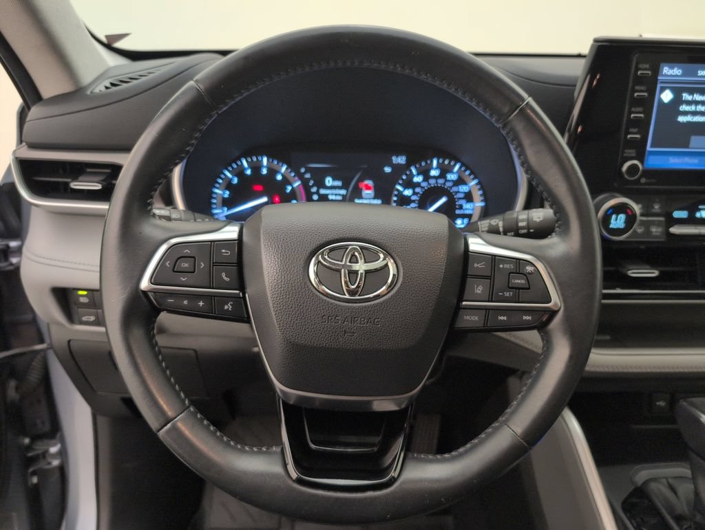 Used 2021 Toyota Highlander XLE FWD image 36