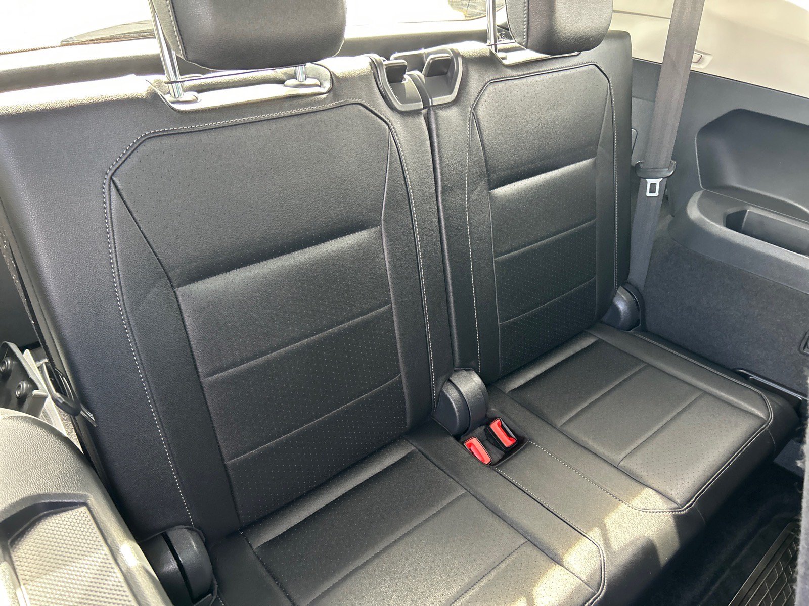 Used 2020 Volkswagen Tiguan SE w/ Panoramic Sunroof Package AWD/4WD image 21