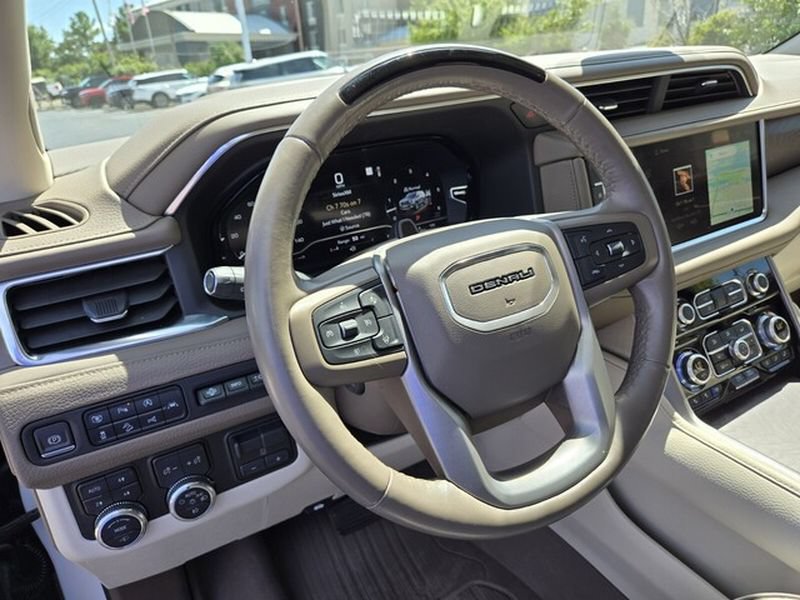 Used 2023 GMC Yukon Denali w/ Advanced Technology Package AWD/4WD image 11