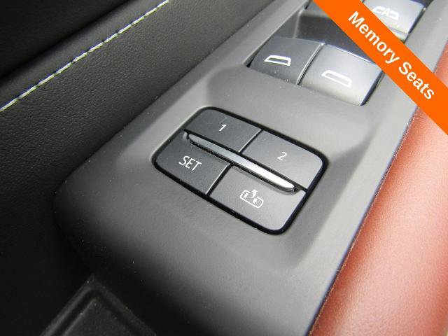 Used 2024 GMC Yukon Denali Ultimate AWD/4WD image 6