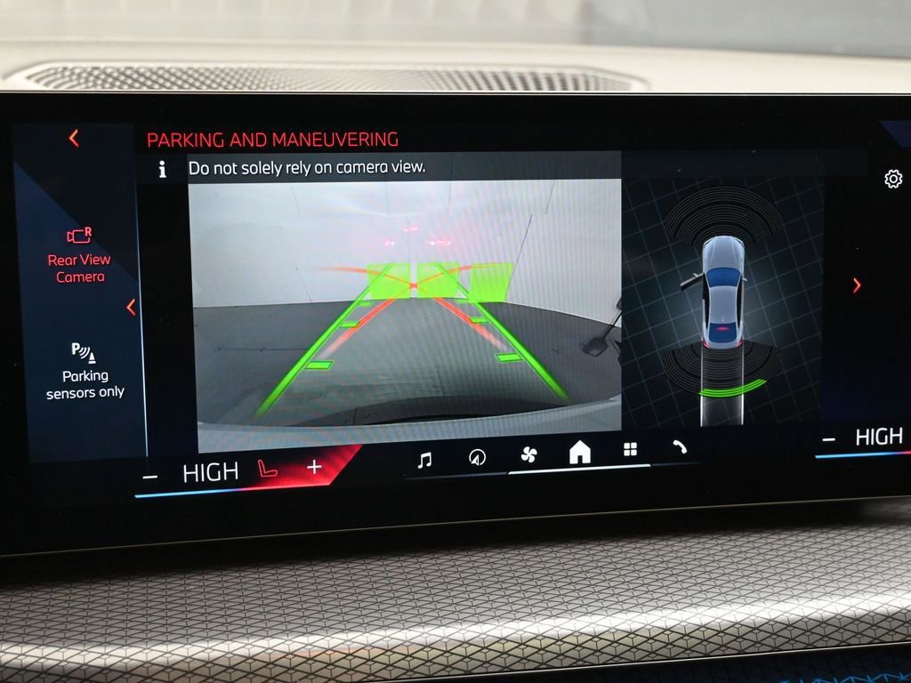 Used 2025 BMW i4 eDrive40 w/ M Sport Package image 43