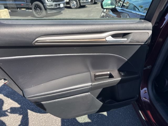 Certified 2017 Ford Fusion Energi SE FWD image 11