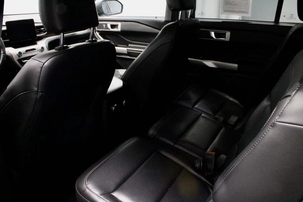 Certified 2022 Ford Explorer XLT w/ Equipment Group 202A image 22