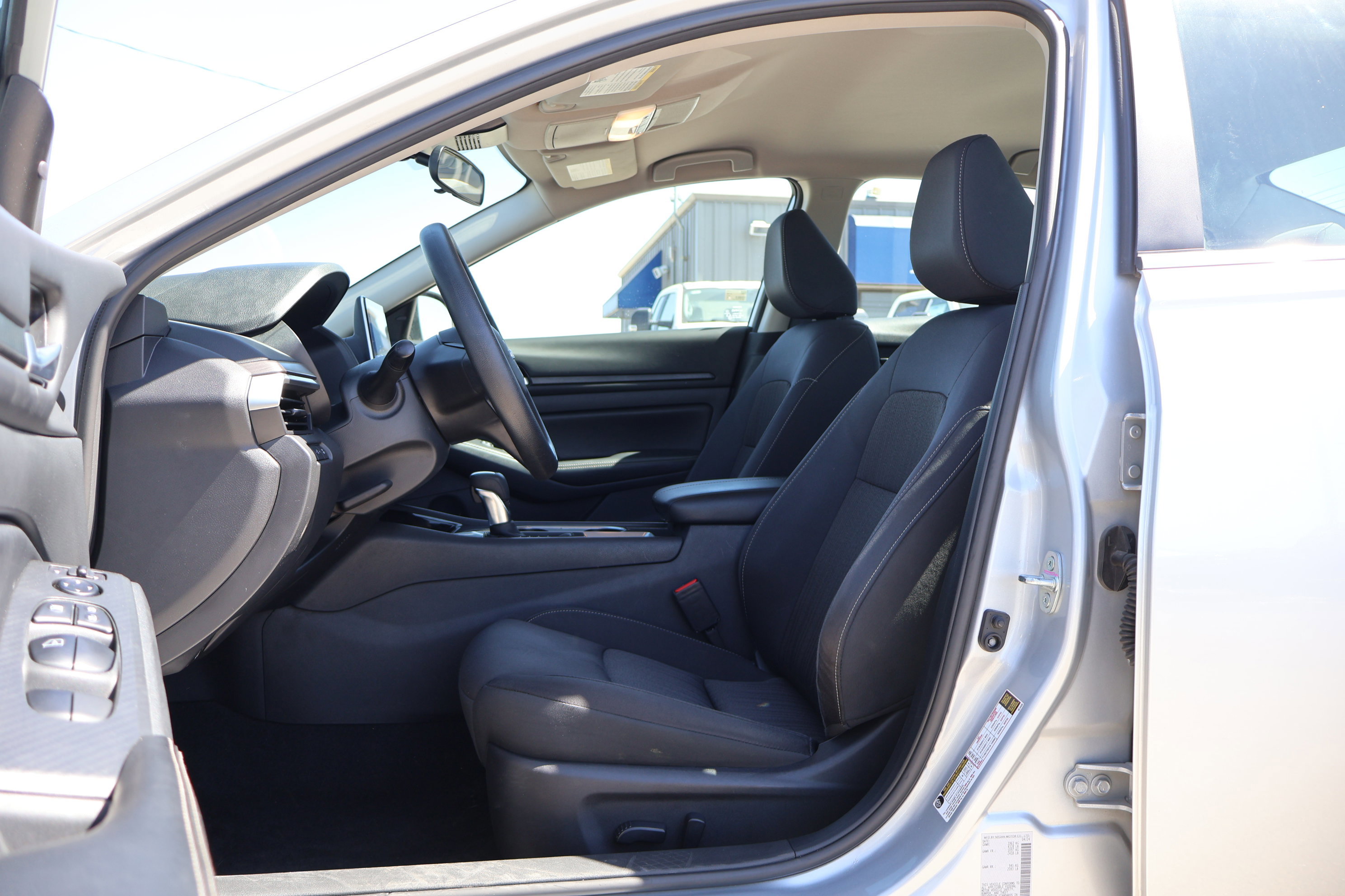 Used 2024 Nissan Altima 2.5 SV image 11