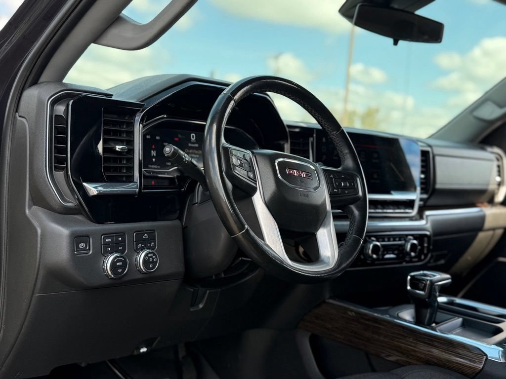 Used 2023 GMC Sierra 1500 Elevation w/ X31 Off-Road Package AWD/4WD image 9