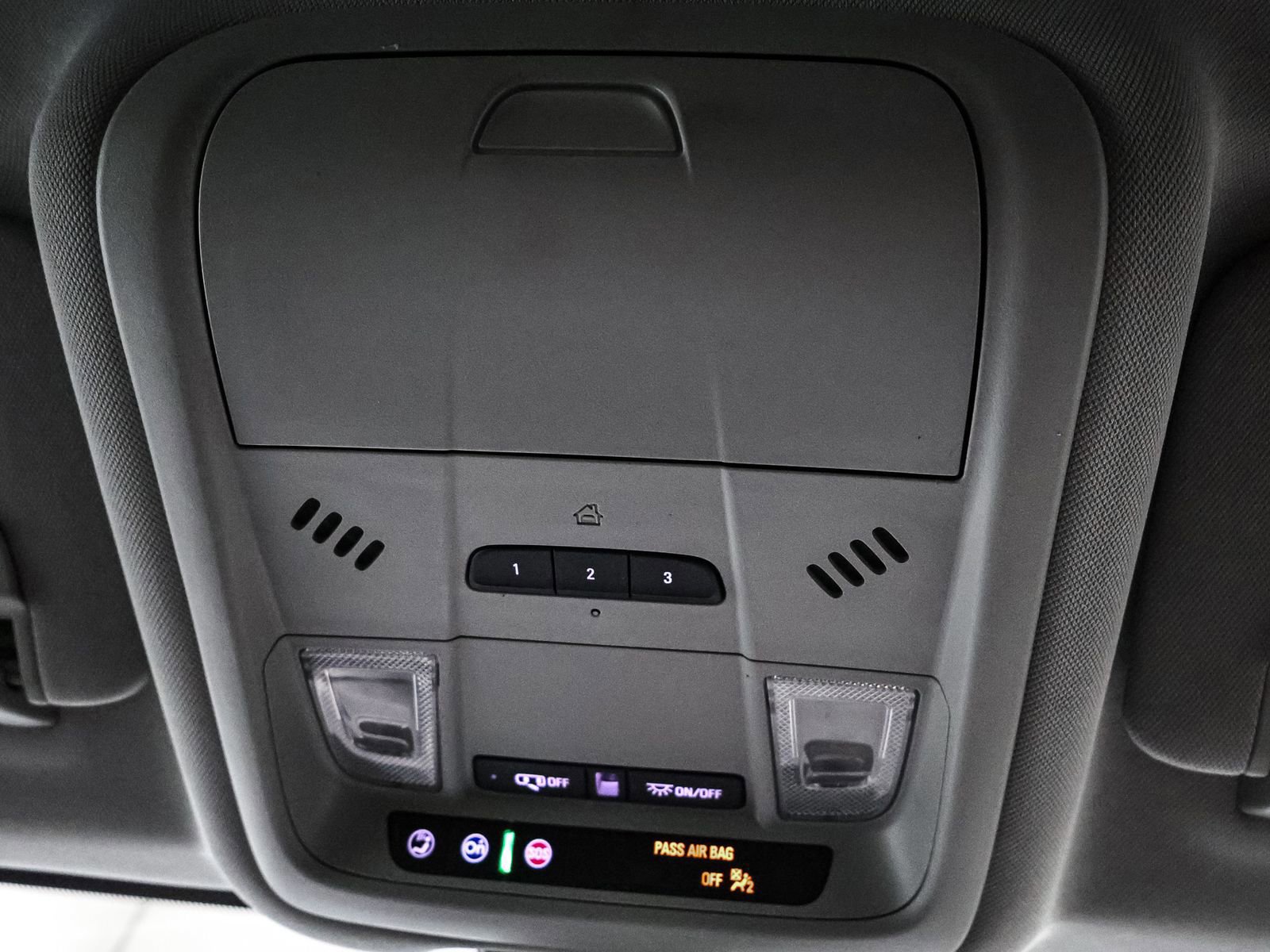 Used 2024 GMC Terrain SLT image 29