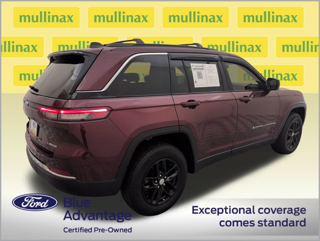 Used 2025 Jeep Grand Cherokee Laredo X RWD image 3