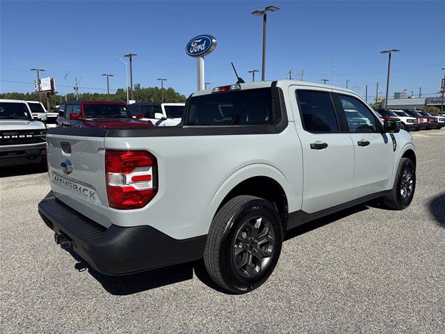 Certified 2024 Ford Maverick XLT FWD image 3