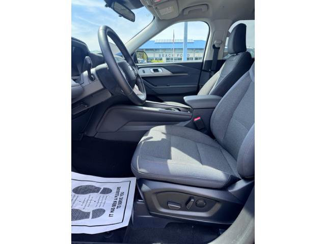 Certified 2025 Ford Explorer Active image 11