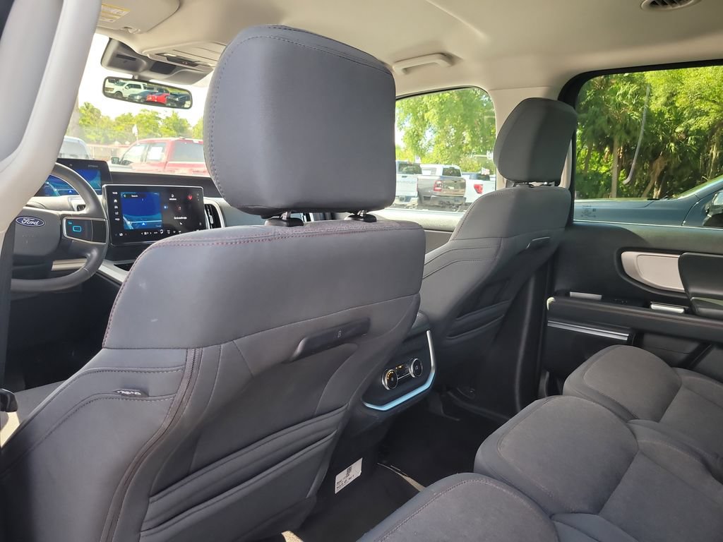 Certified 2025 Ford Expedition Active RWD image 11