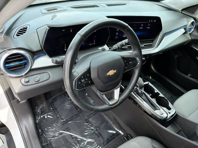 Used 2024 Chevrolet Trax LT w/ Driver Confidence Package FWD image 10