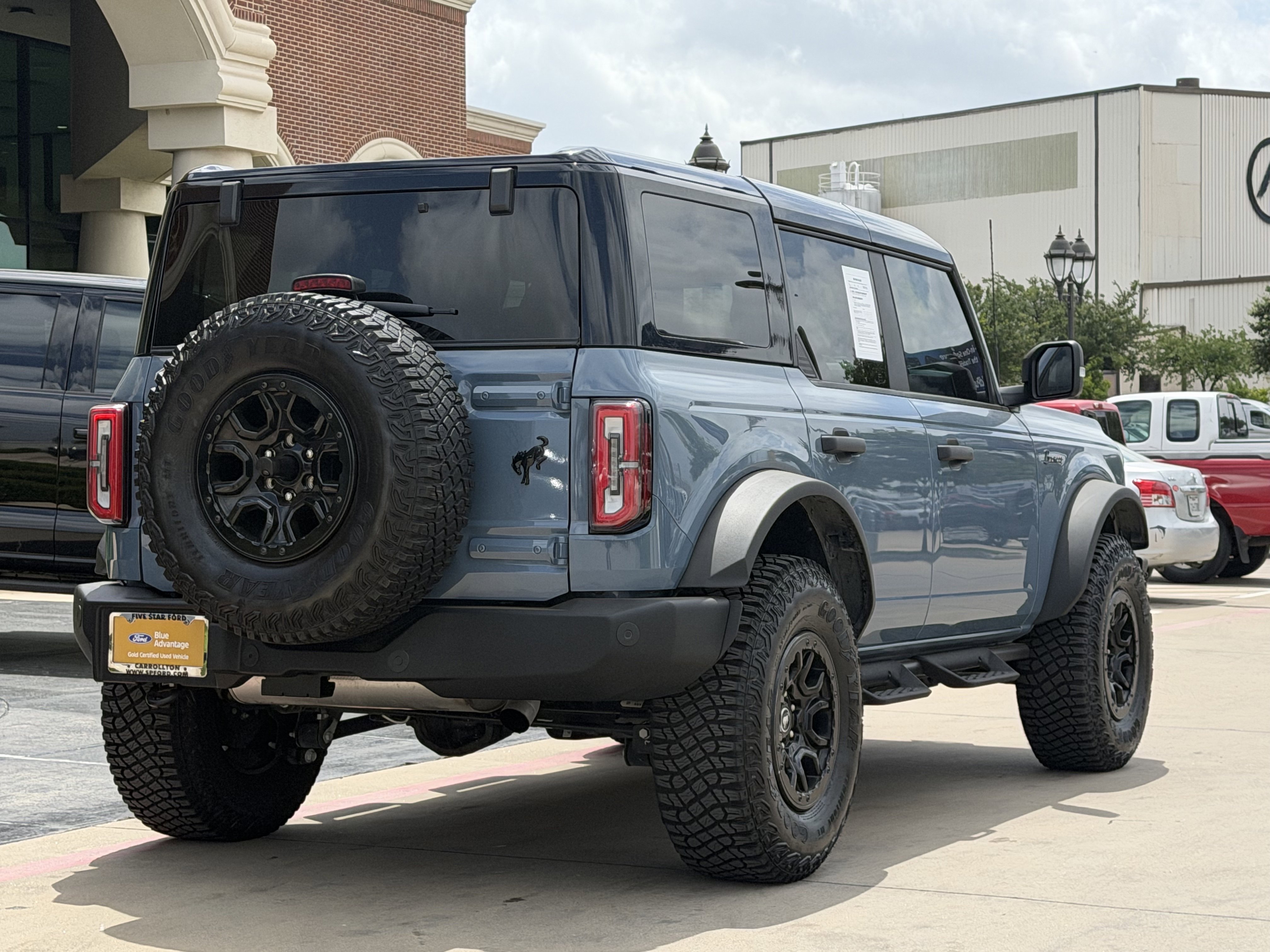 Certified 2024 Ford Bronco Wildtrak AWD/4WD image 4