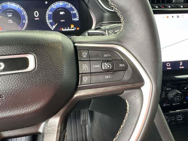 Used 2023 Jeep Grand Cherokee L Limited w/ Luxury Tech Group II AWD/4WD image 29