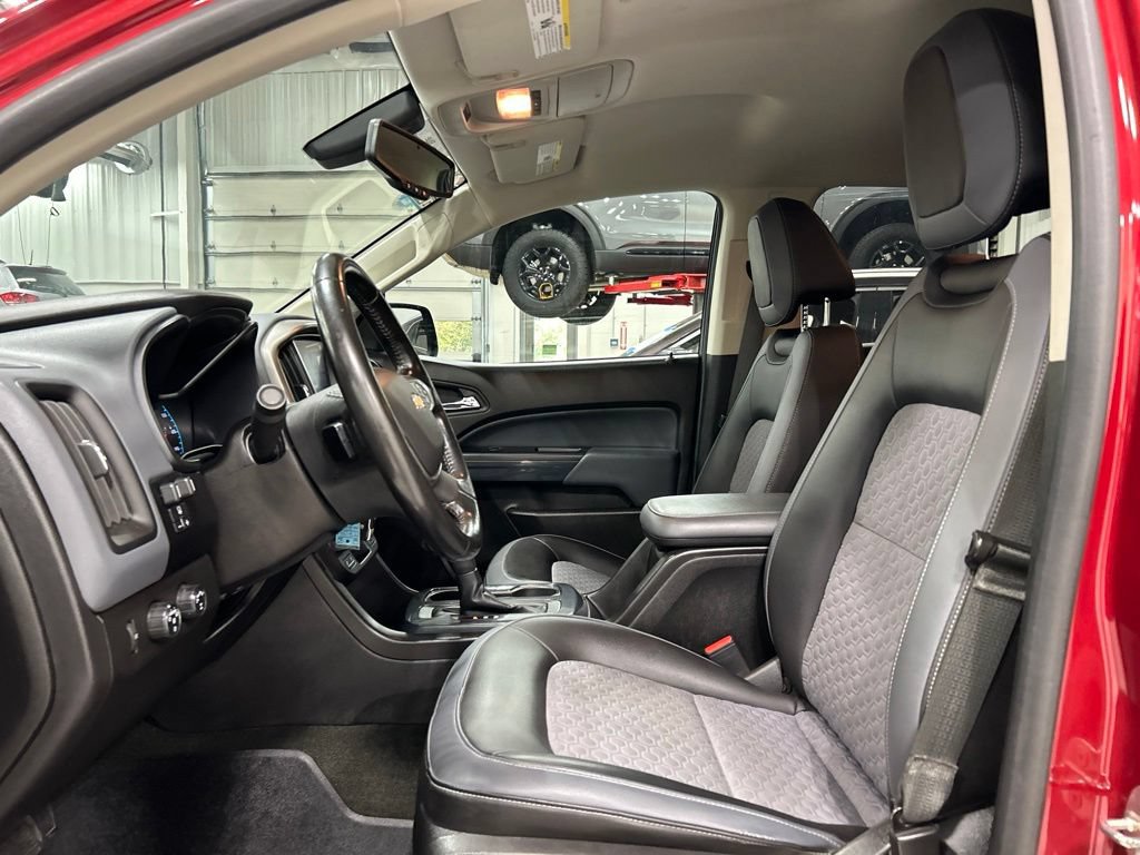 Used 2018 Chevrolet Colorado Z71 AWD/4WD image 10