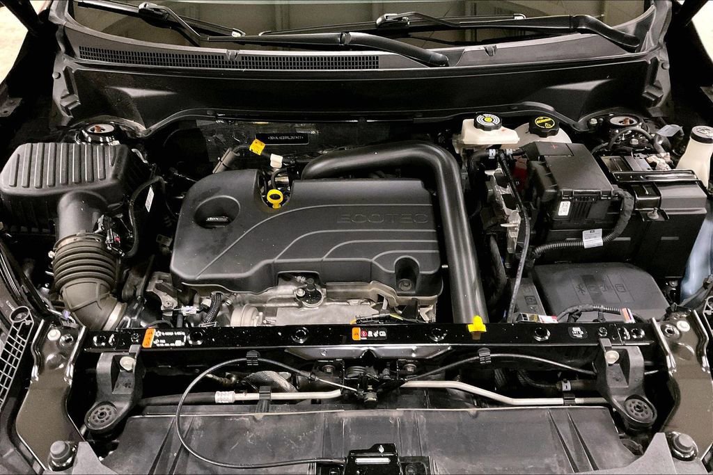 Used 2024 GMC Terrain SLT image 12