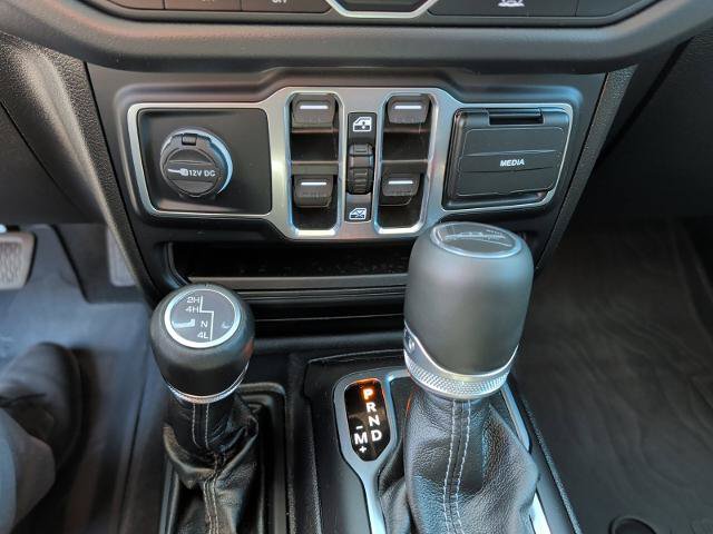 Used 2024 Jeep Gladiator Sport AWD/4WD image 19