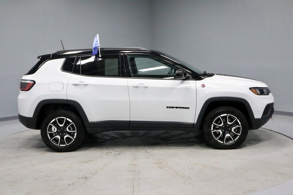 Used 2024 Jeep Compass Trailhawk w/ Trailer Tow Group image 6