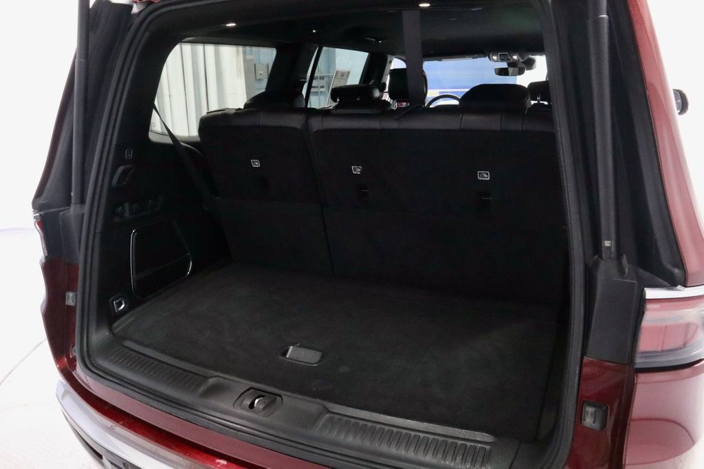 Used 2022 Jeep Wagoneer Series III w/ Flexible Seating Group AWD/4WD image 15